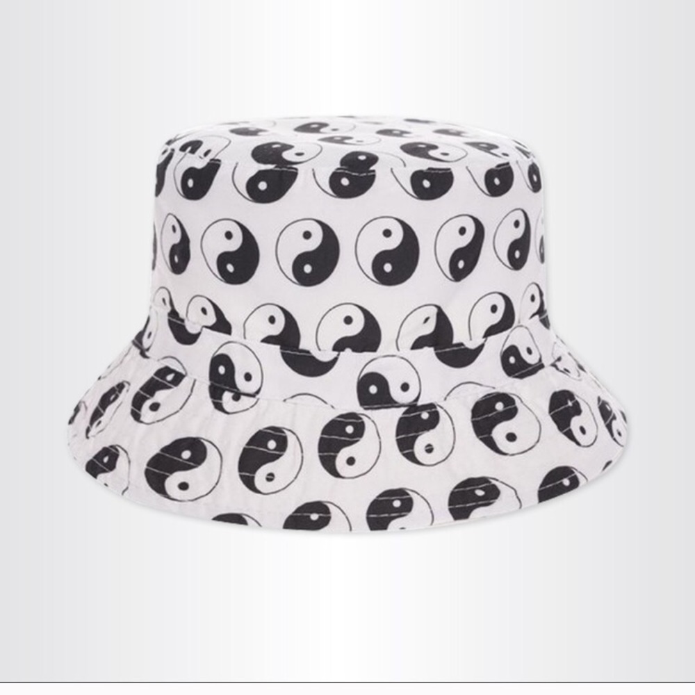 Ying Yang Bucket Hat